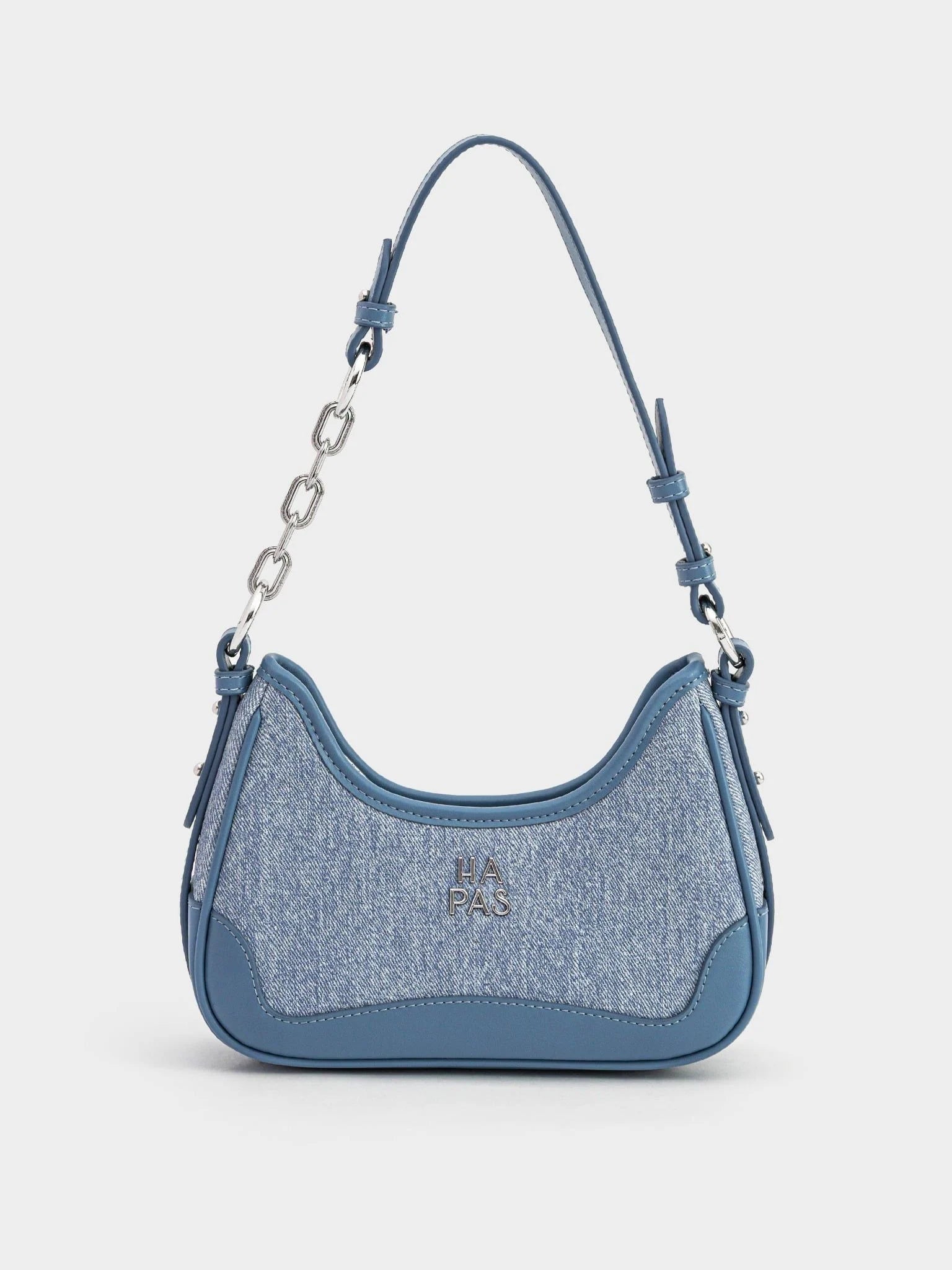 Lea Chain Shoulder Bag, Size 23