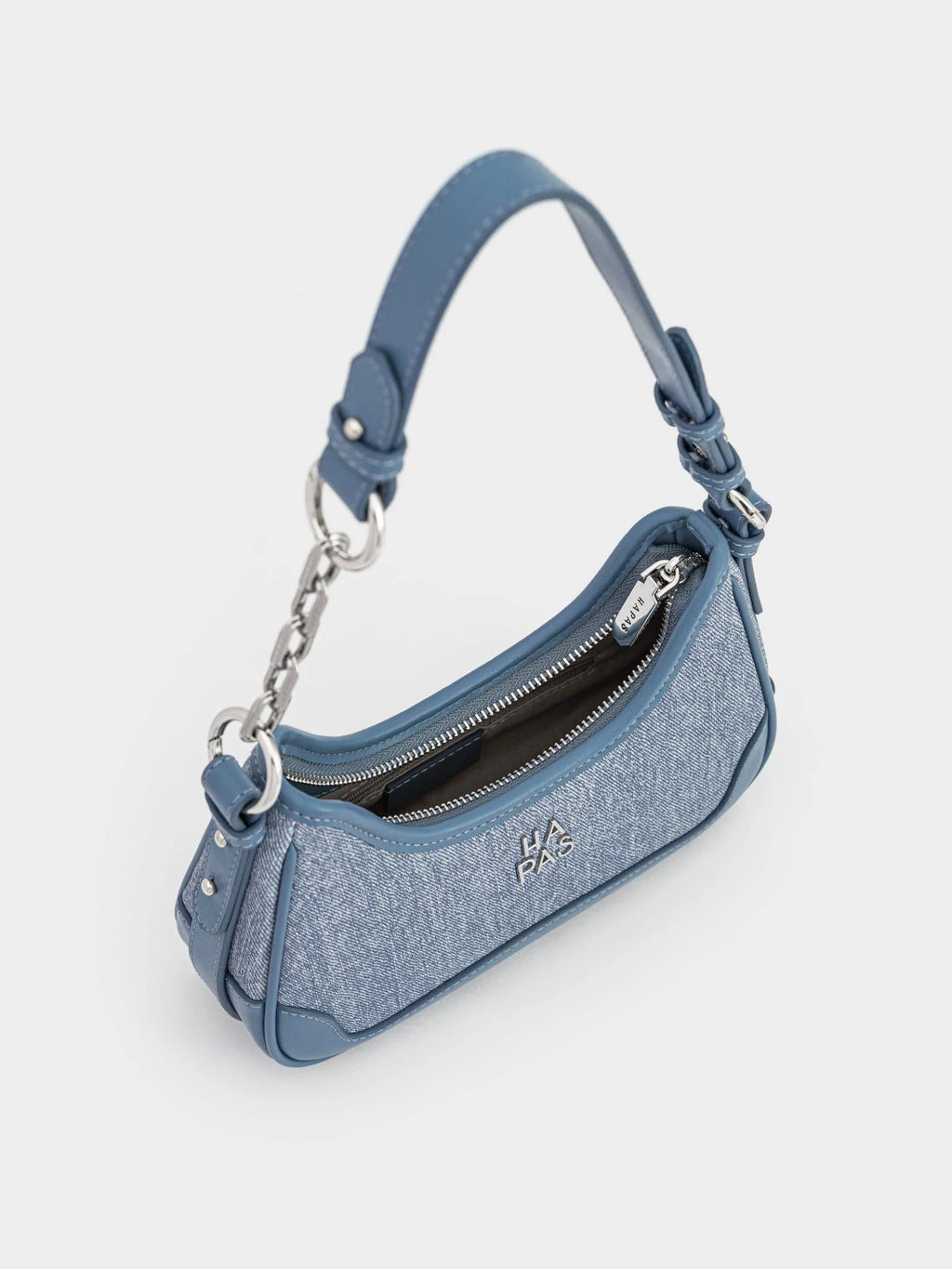Lea Chain Shoulder Bag, Size 23