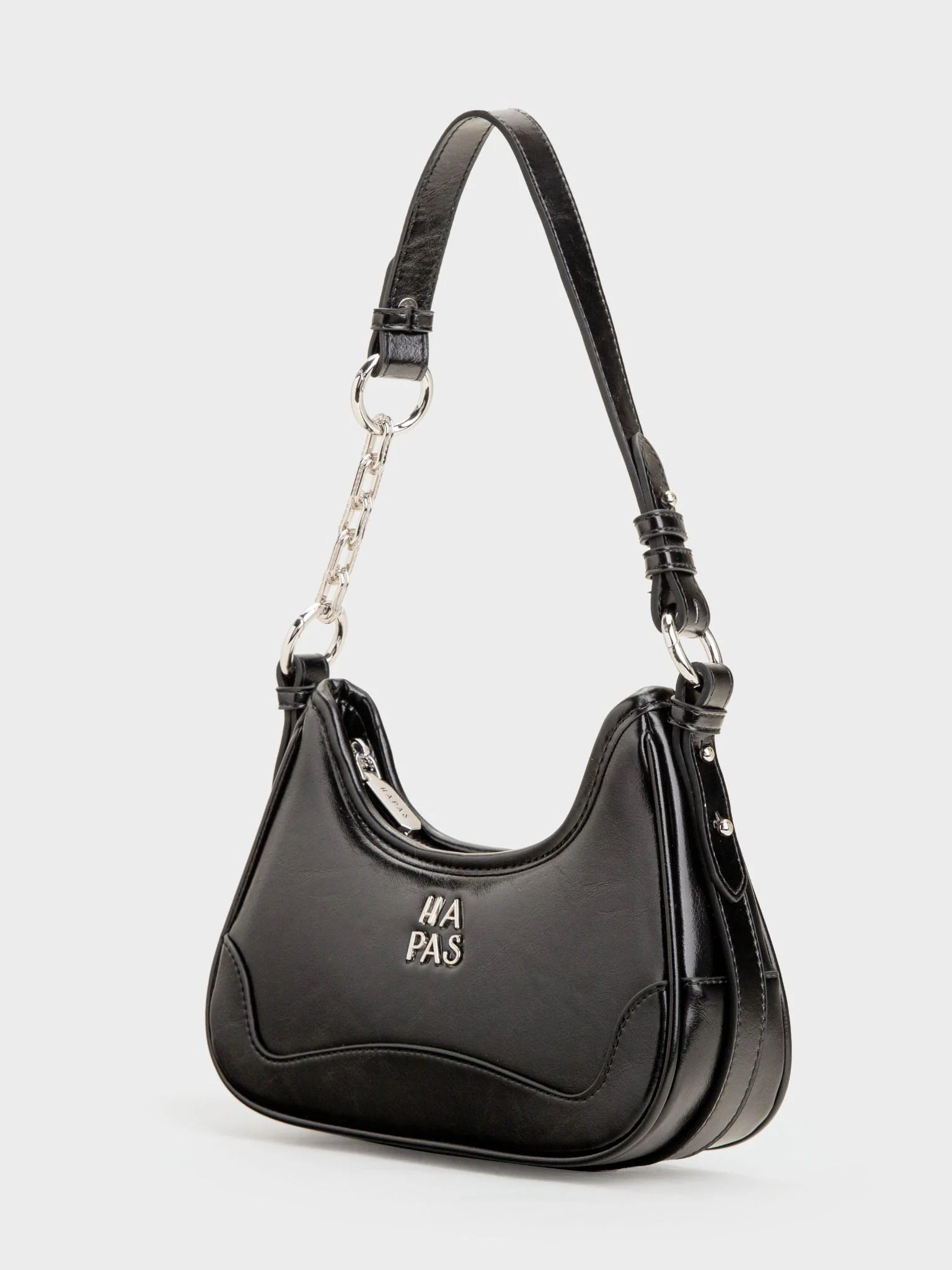 Lea Chain Shoulder Bag, Size 23