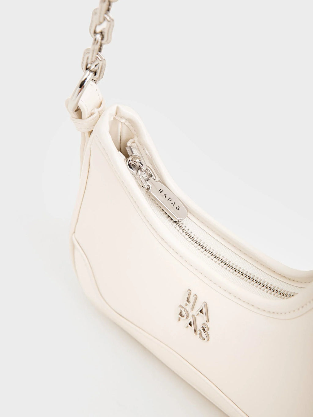 Lea Chain Shoulder Bag, Size 23
