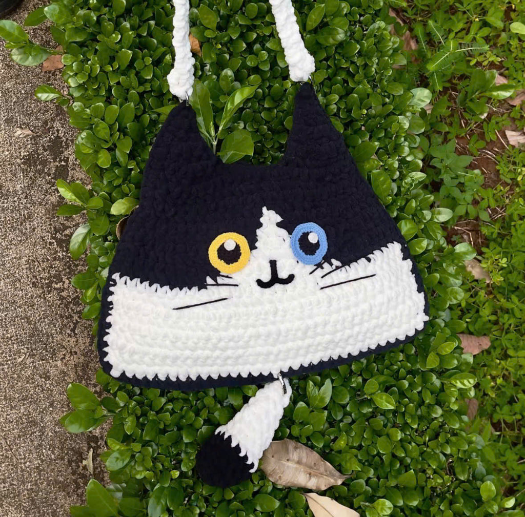 Handmade Crochet Cat Shoulder Bag – Cute Plush Kitty Crossbody Bag