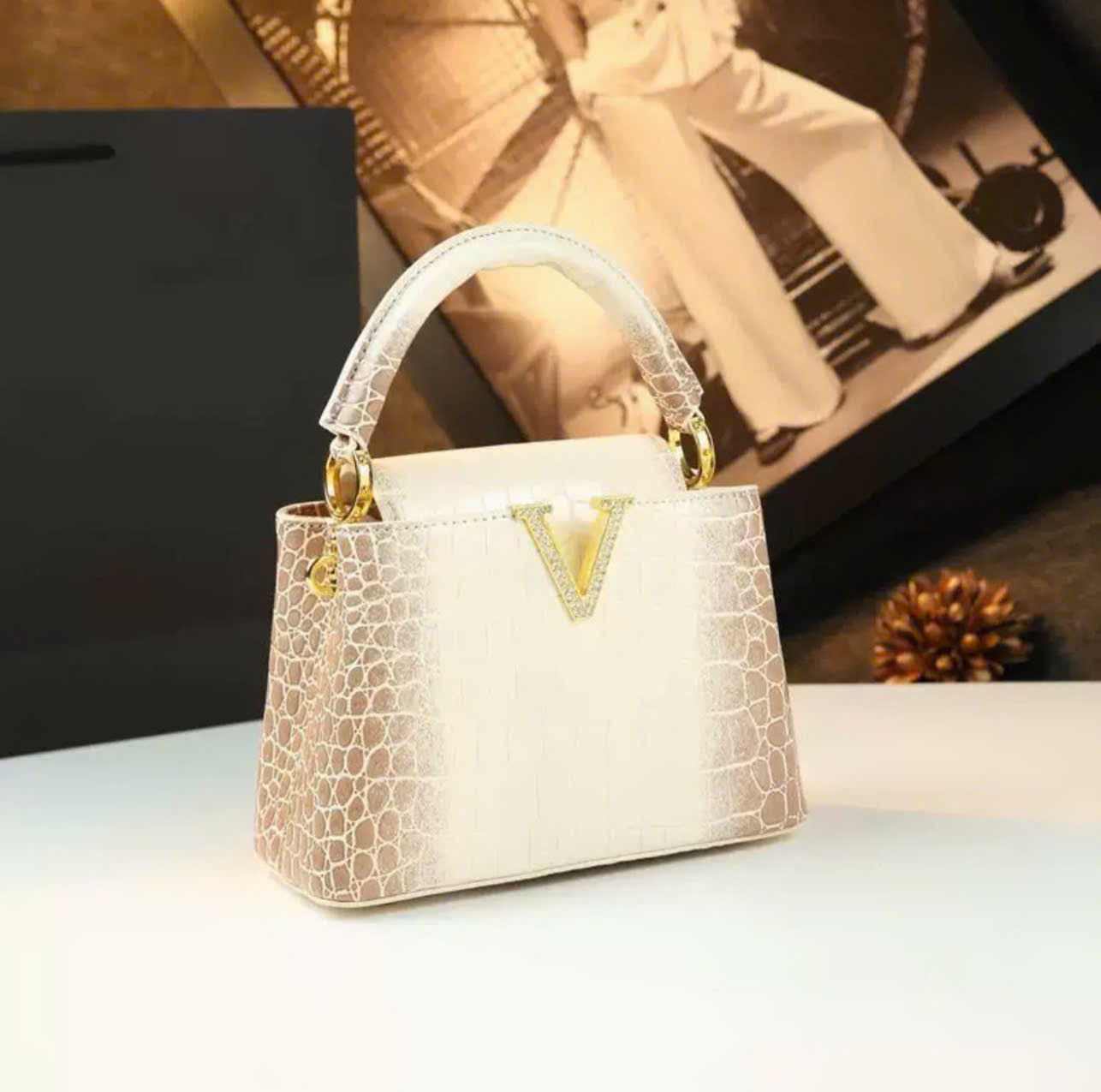 VM FASHION KISS Crocodile  Women Handbags Diamonds V Small Shoulder Messenger Portable Crossbody Bags