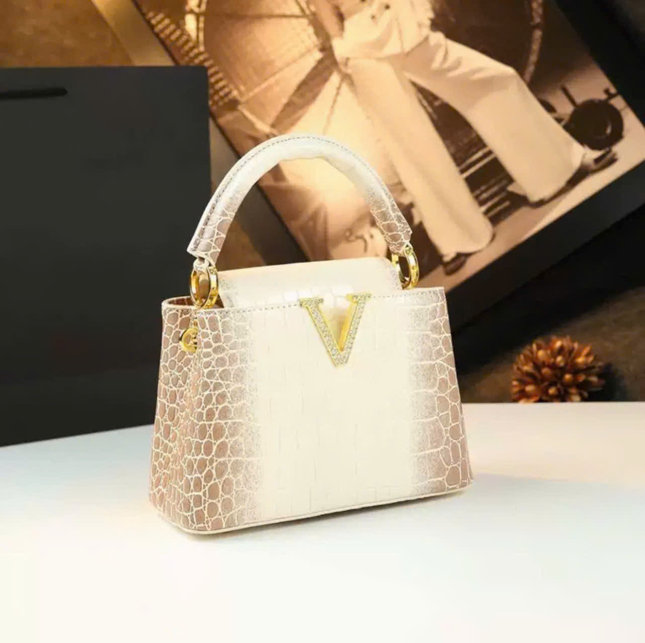 VM FASHION KISS Crocodile  Women Handbags Diamonds V Small Shoulder Messenger Portable Crossbody Bags