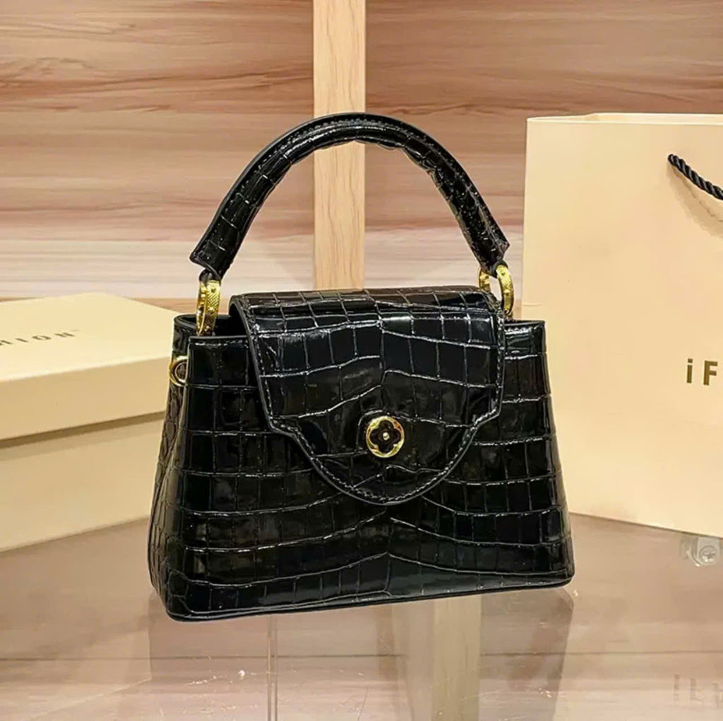 Premium women's handbag with a crocodile pattern – stylish single-shoulder crossbody bag.