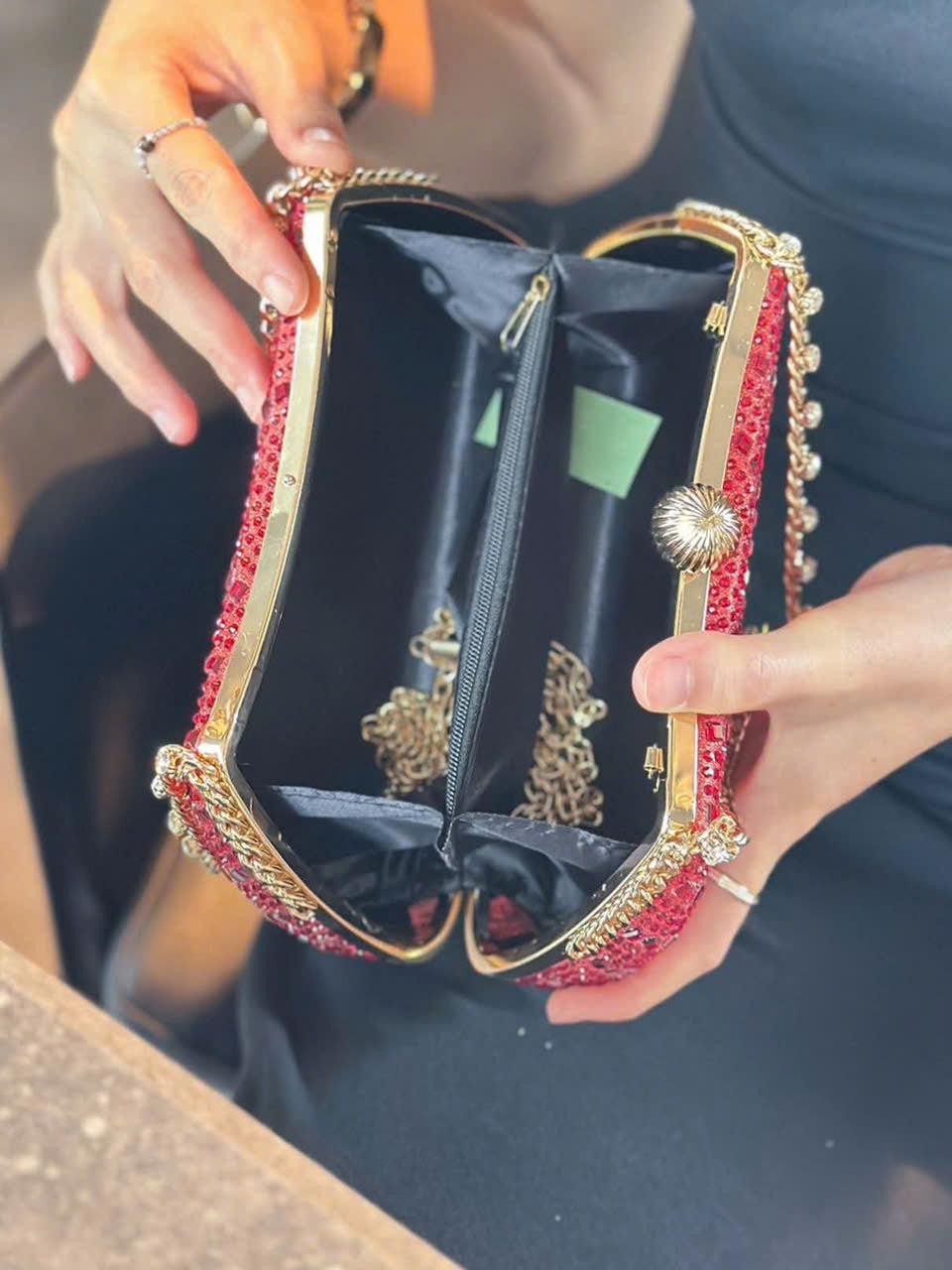 Luxurious Rhinestone-Embellished Evening Bag