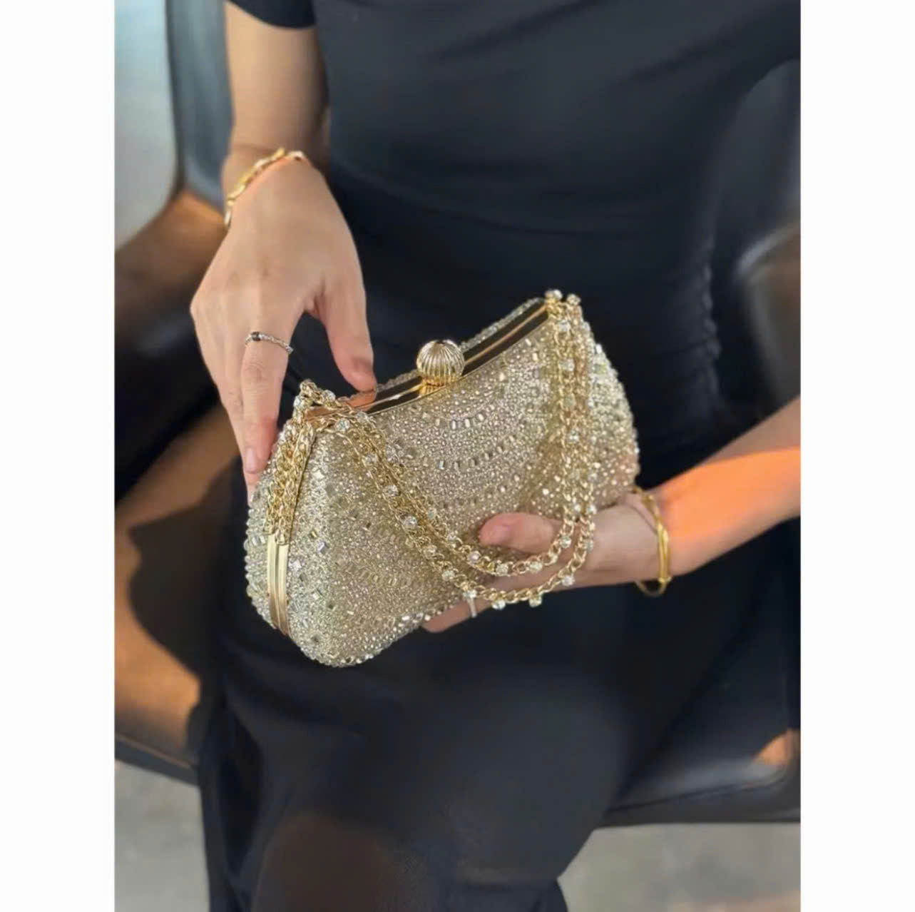 Luxurious Rhinestone-Embellished Evening Bag